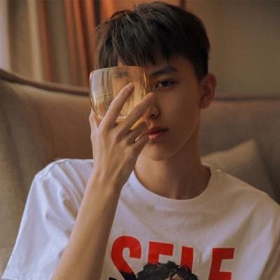 王羽泽 - 今年你挣钱了吗 (DJ阿远 Funky Rmx)